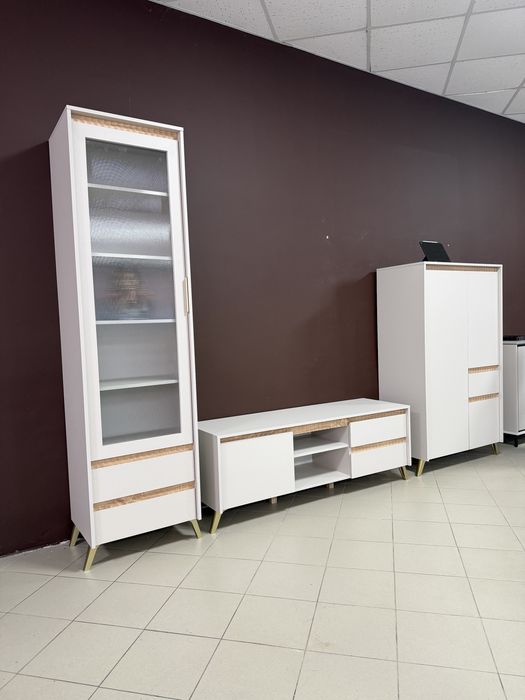 Стінка в вітальню,Лаунж,вітальня,модульна стінка,вітрина,тумба тв,комо