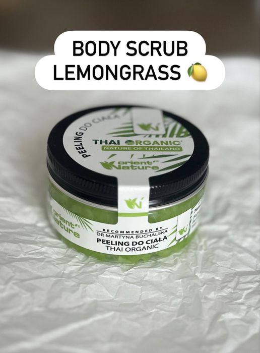 Naturalny peeling do ciała z solą morską mango, zielona herbata, trawa