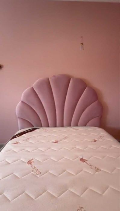 CAMA CONCHA COMPLETA , incluso estrado e colchão oferta