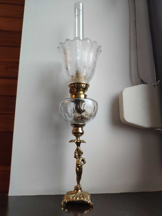 Stara francuska lampa naftowa BACCARAT n661