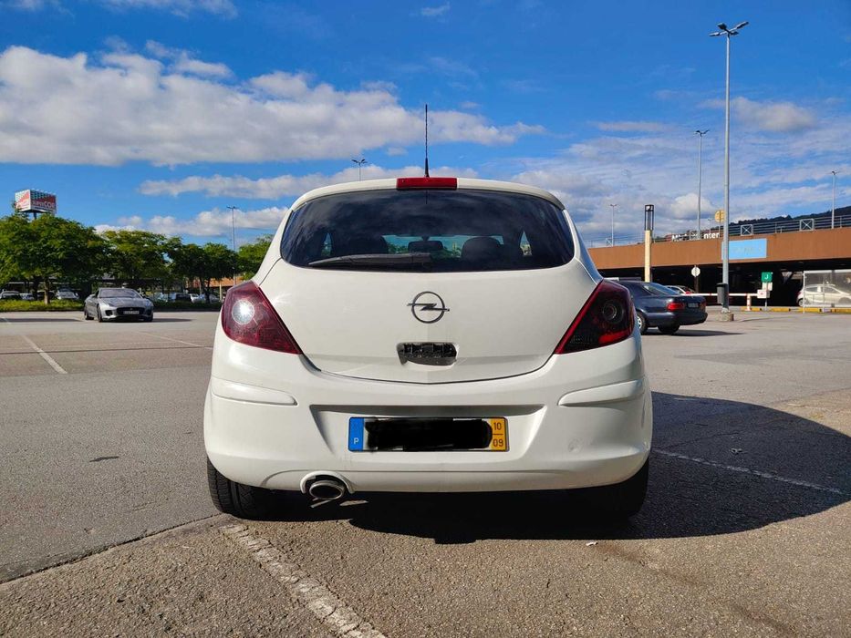 Opel Corsa Black Edition