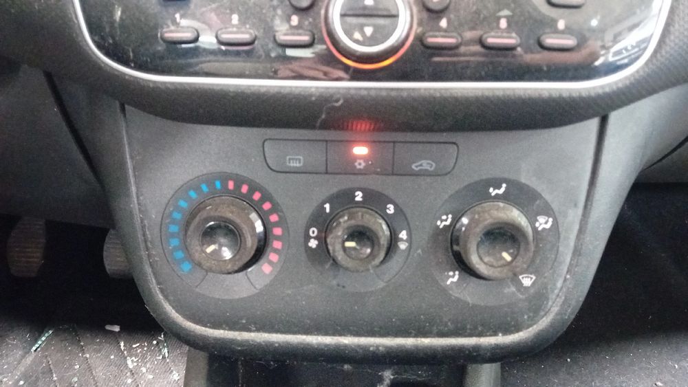Botão / interruptor do AC FIAT Punto Evo (199_)
