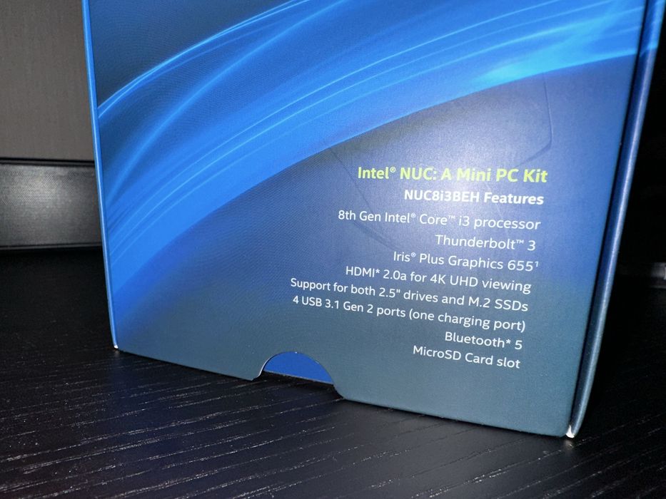 Intel NUC i3- 16gb Ram e 500 rom