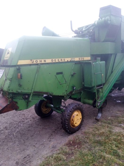 Комбайн джон дір 935
