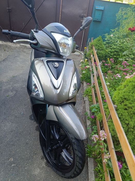 Продам скутер Sym Symphony ST 200.