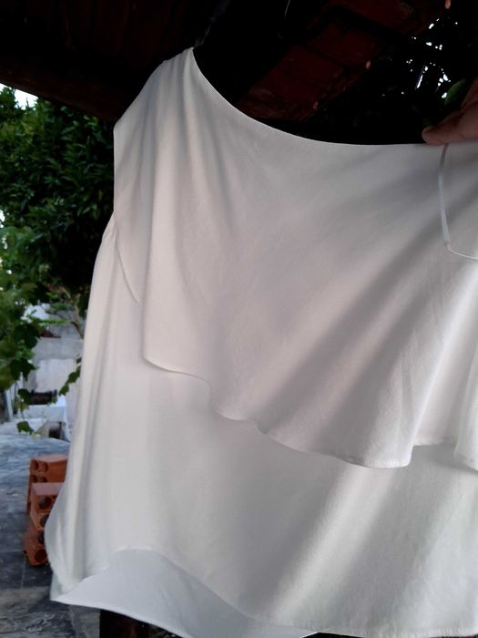 Calça Lefties,com blusa MNG.