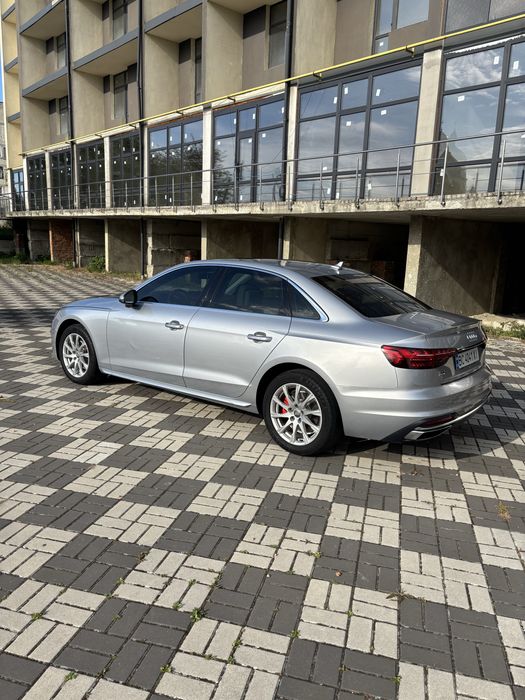 Audi a 4 B 9  2020 року