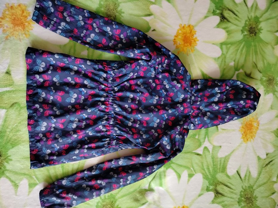 Курточка на дівчинку