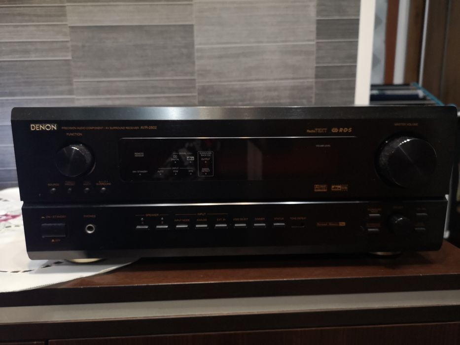 Amplituner Denon AVR - 2802. Uszkodzony