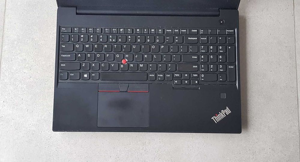 Laptop Lenovo ThinkPad - 15,6 cala, Core i5, 12GB, SSD, Windows 11