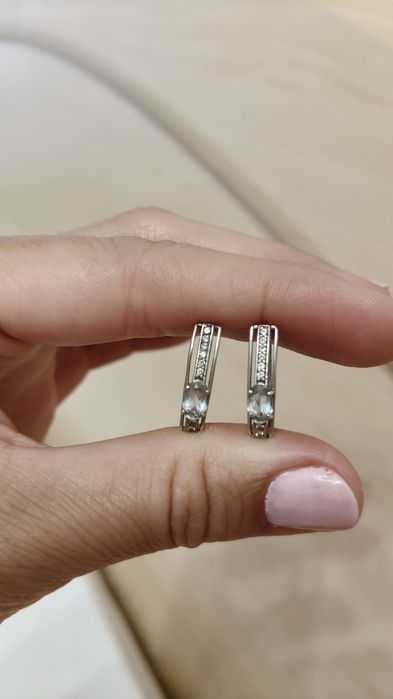 Серебряные серьги с топазами
