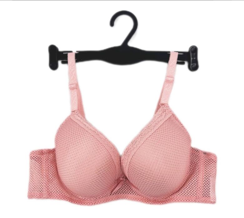 Жіночий бюстгалтер чорний