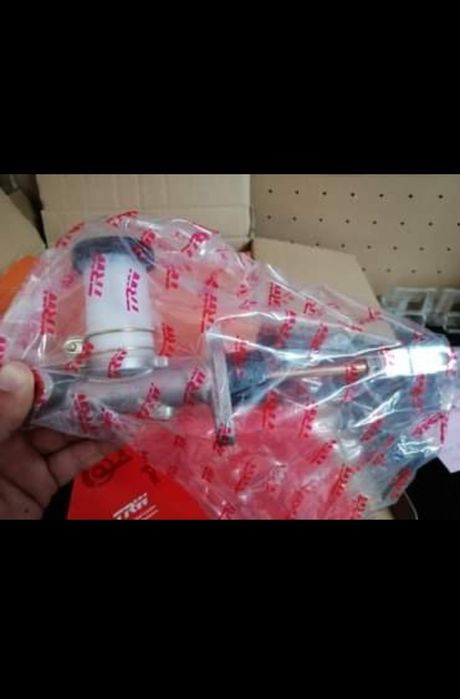 Cilindro Transmissor embraiagem TRW para Nissan Pick D21