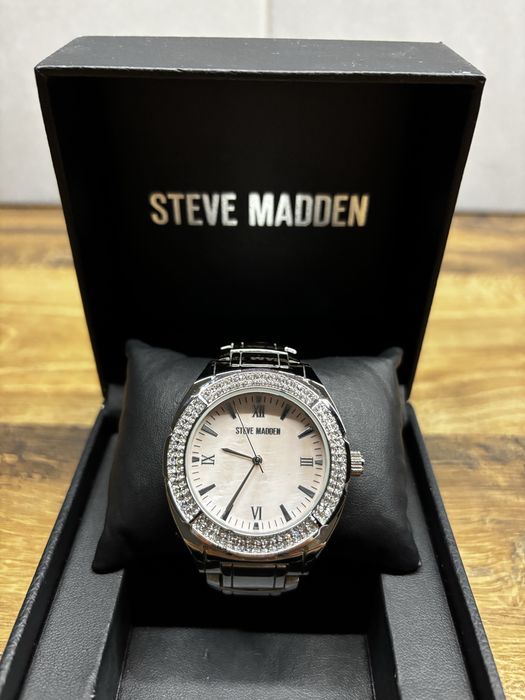 Продам годинник Steve Madden