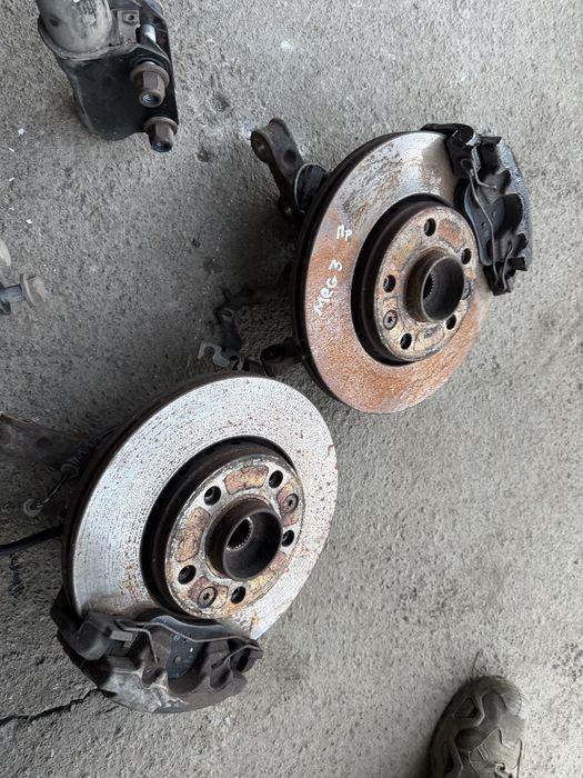 Стойка Пружина Цапфа Диски  Renault Megane 3 Scenic 3