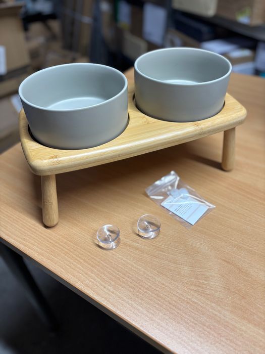 miski dla psa ceramiczne z podstawką drewnianą beżowo szary