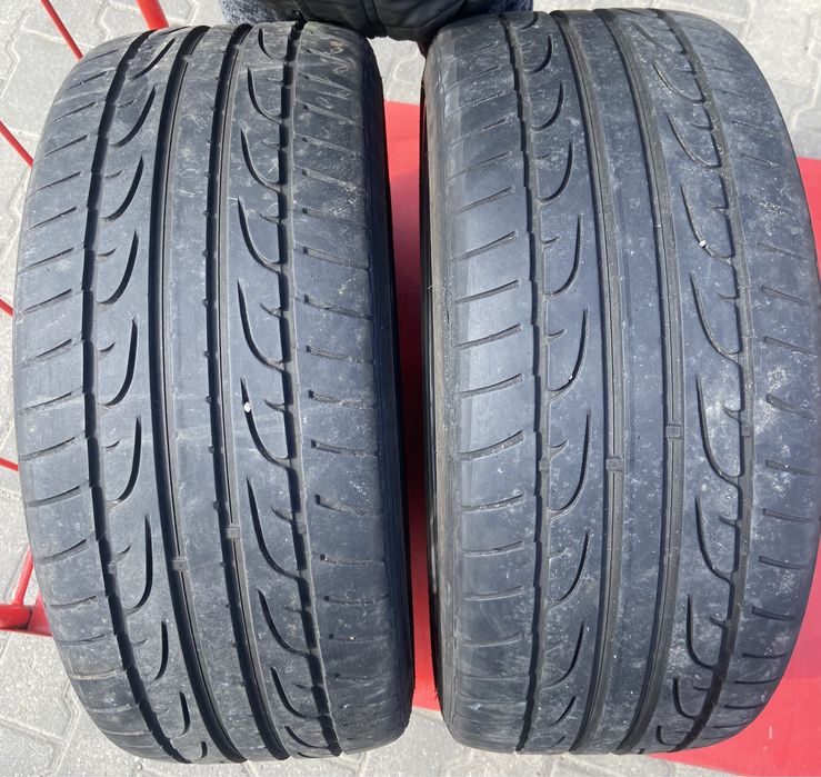 Летняя резина Dunlop 225/35/19 лето