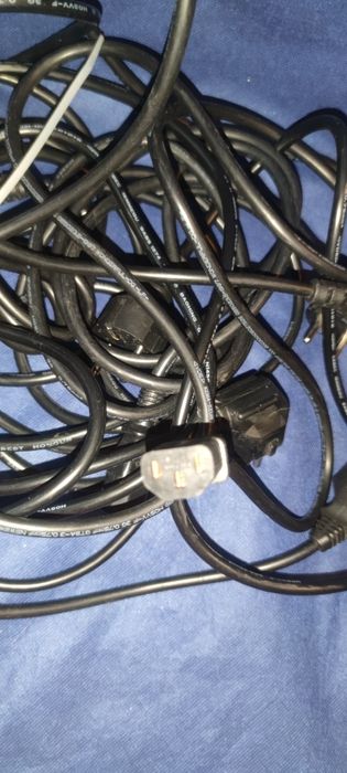 Продаються кабелі до монітора, комп'ютера