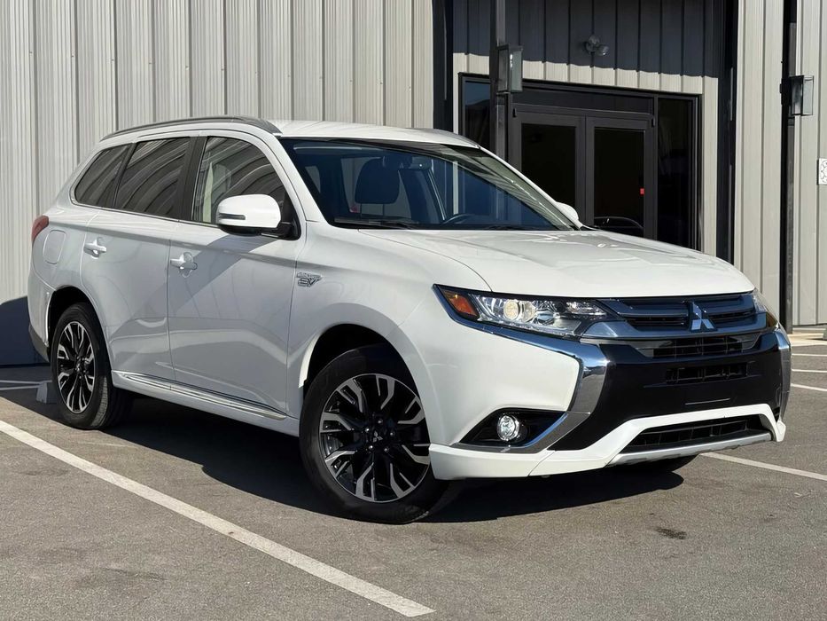 Mitsubishi Outlander SEL S-AWC      2018