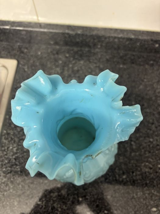 Jarra em casca de ovo trabalhada