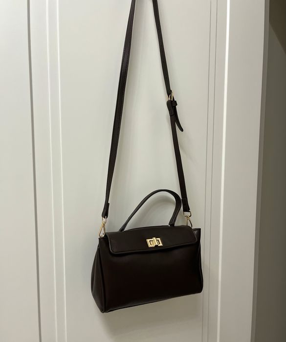 Класична сумка з ремінцем