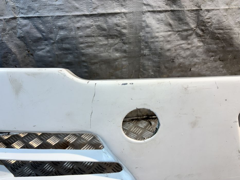 Zderzak Przód Isuzu Turquoise Autobus