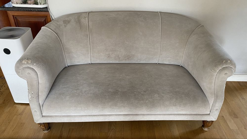 Antyczna sofa klubowa w stylu Biedermeier