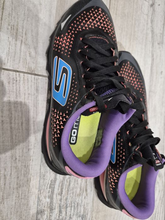 Кросівки Skechers, оригінал, 37-38 розмір