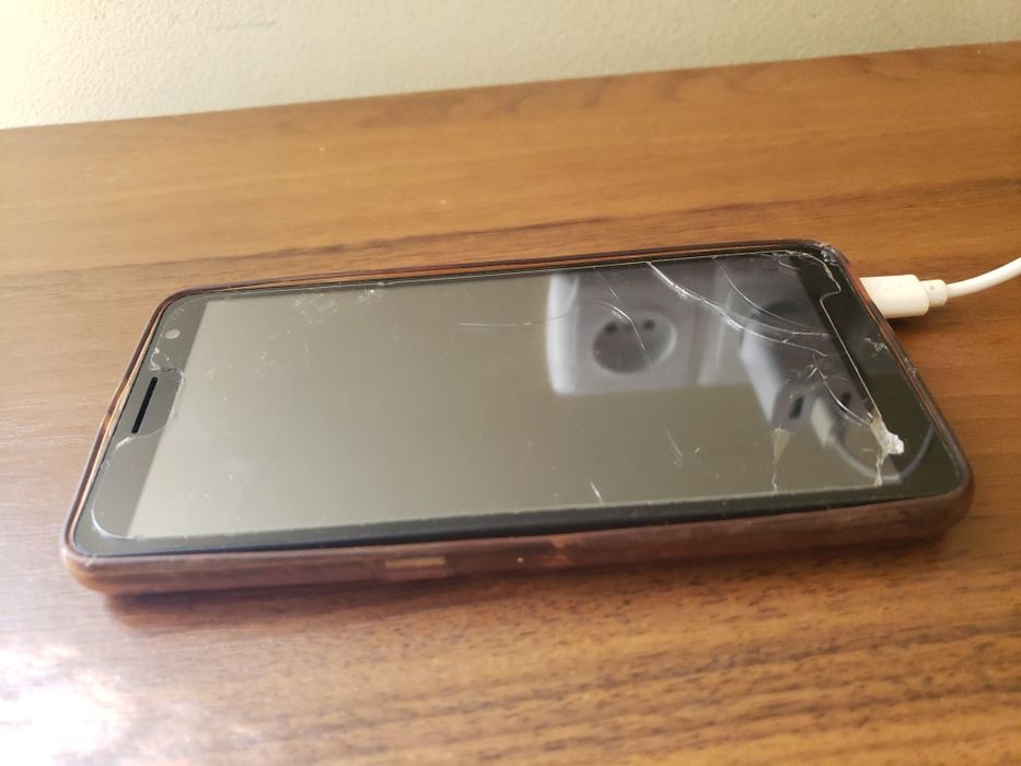 Alcatel 1B [5002H] 2/32 GB Dual SIM - рабочий, с чехлом и зарядкой