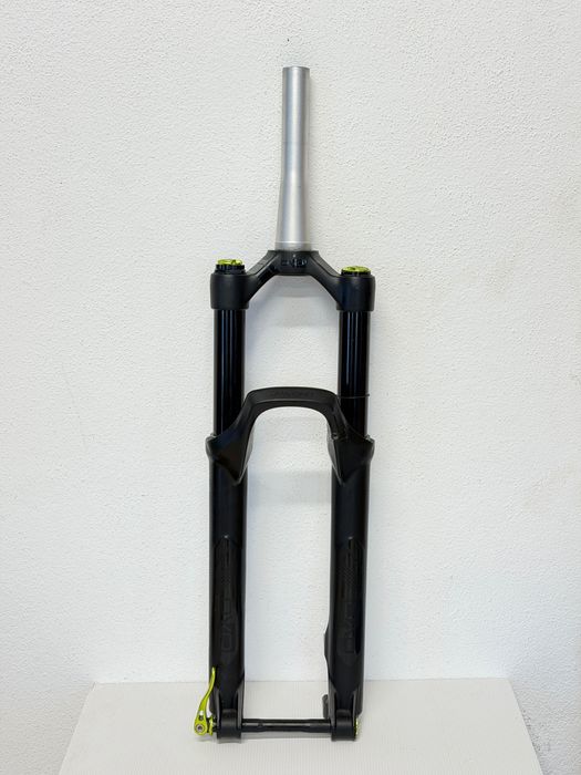 Forqueta DVO Diamond 27,5” revista, eixo 15x100, 160mm, tubo de direcção 19 cm + peças