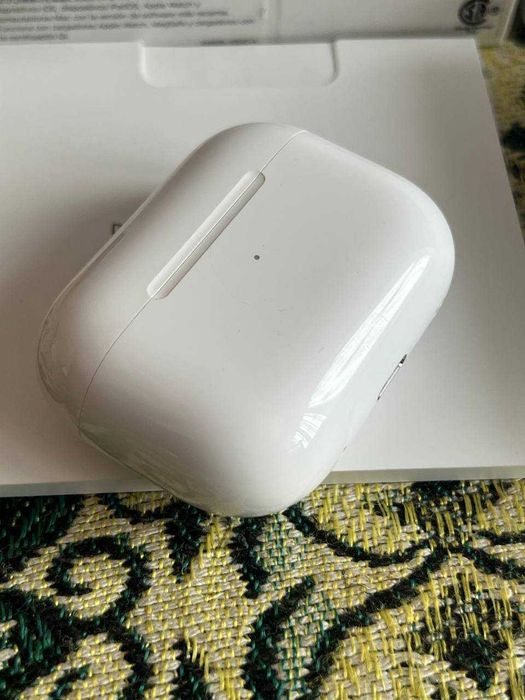 Apple AirPods Pro 2 на гарантії з цілим комплектом