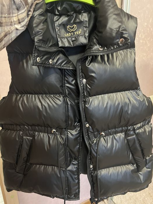 Трендова жилетка