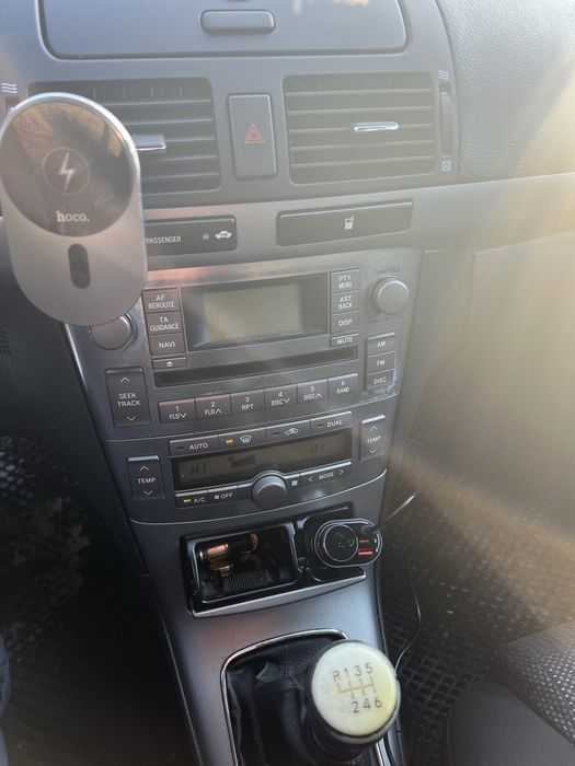 Продам авто тойота авенсіс