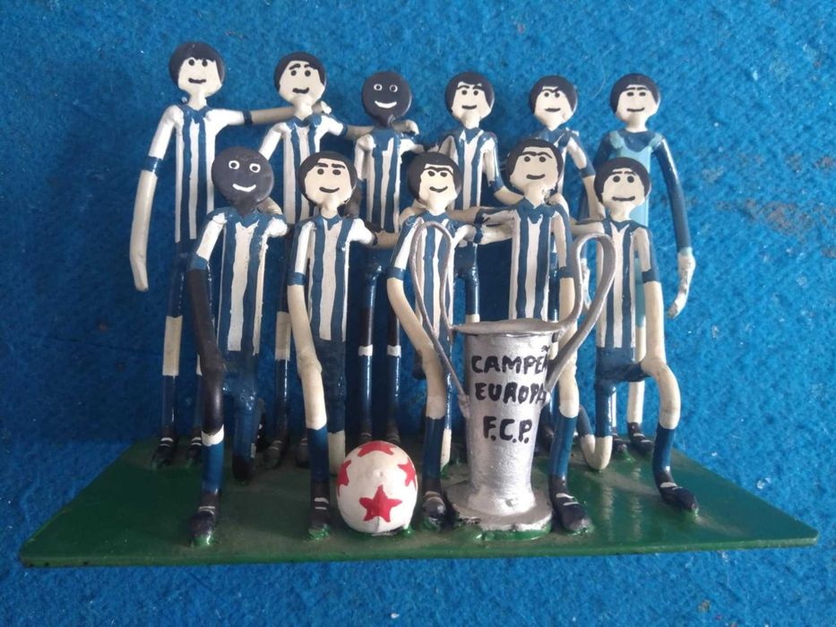 Equipa do FC Porto Artesanal em Ferro.