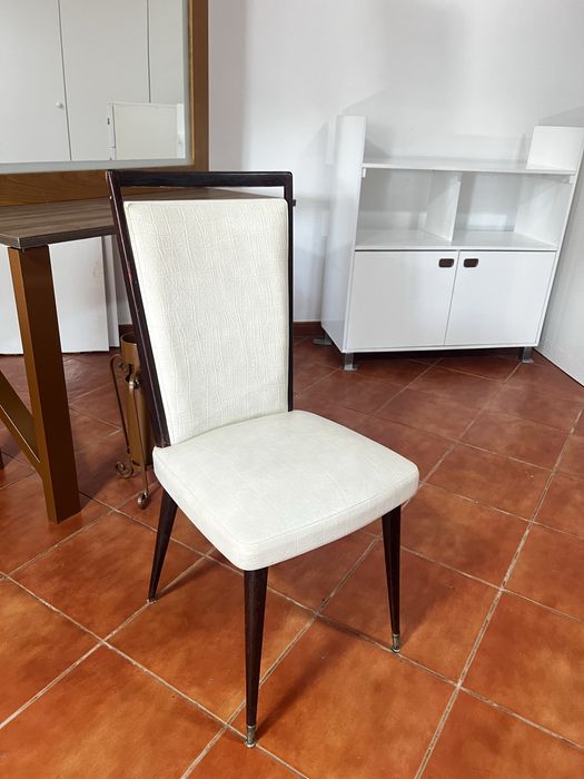 Cadeira de pele