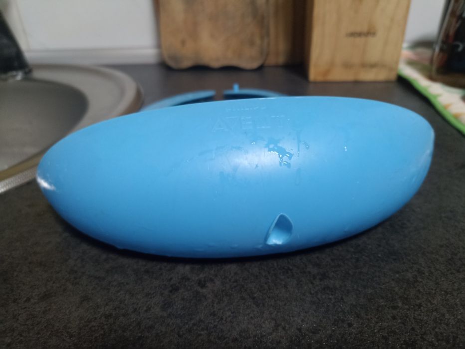 Продам слюнявчик авент