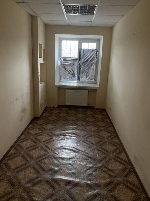 Продам нежитлове приміщення