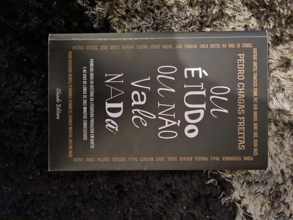 Book "Either It's Everything or It's Worth Nothing" by Pedro Chagas Freitas