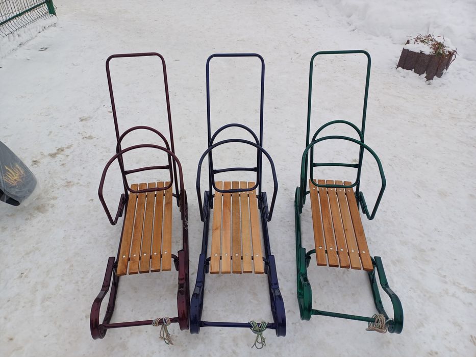 Сани дитячі в кольорах