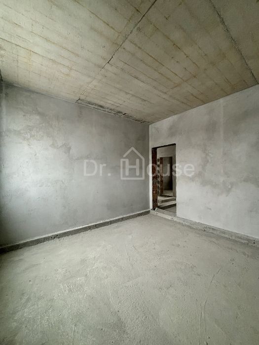 Продаж котеджів у с. Конопниця — всього 7 хвилин до Львова