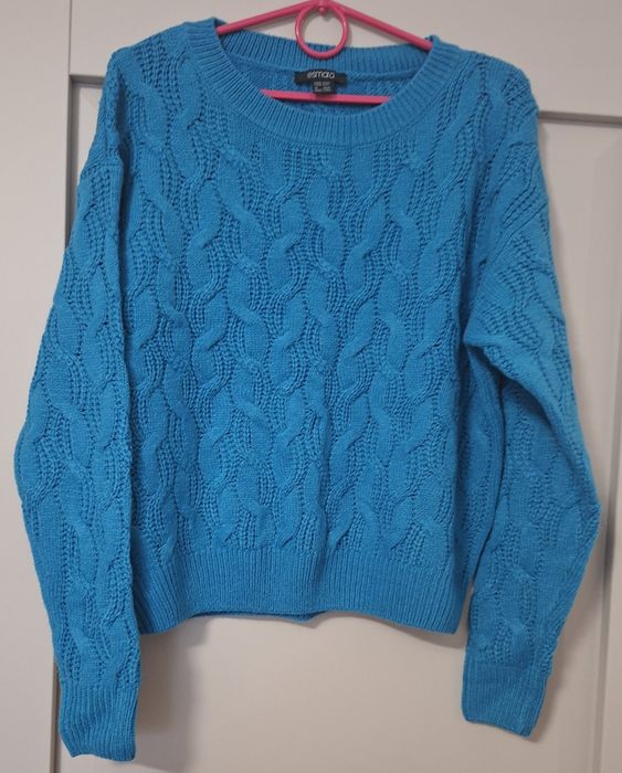 Niebieski sweter dzianinowy marki Esmara. Roz. S