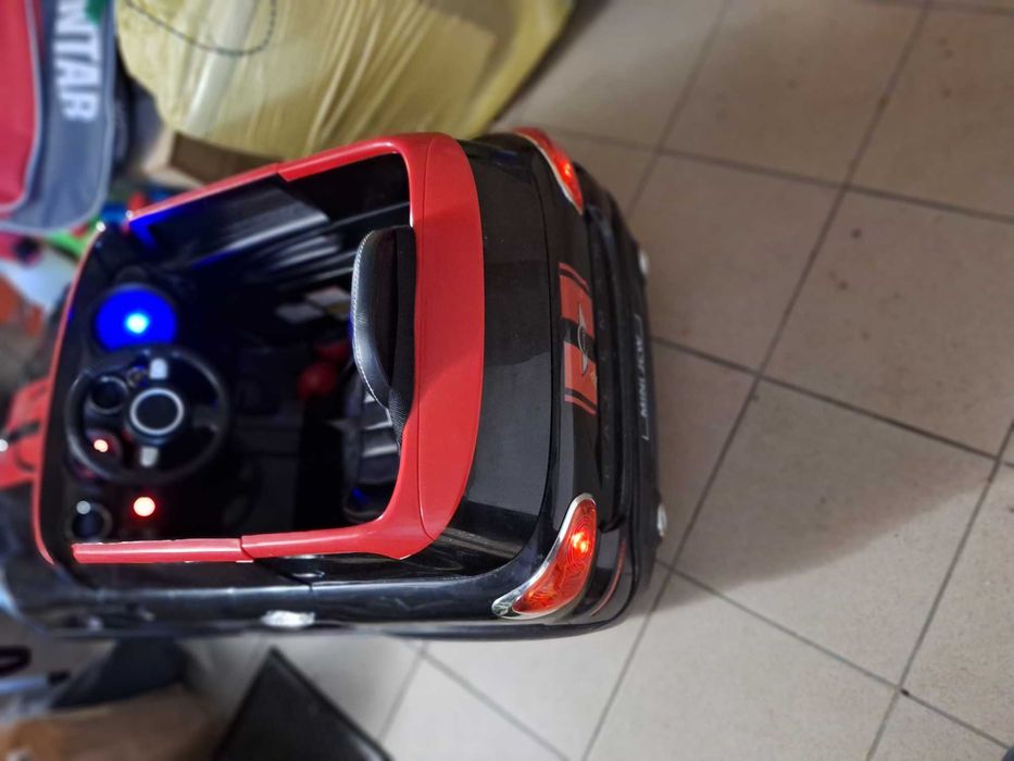 Elektryczny samochód dziecięcy MINI JCW Paceman