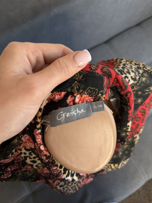 Легка жіноча сукня geisha s/36