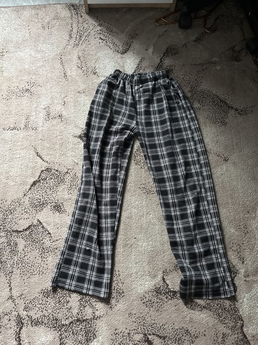 Клечіті штани чорні