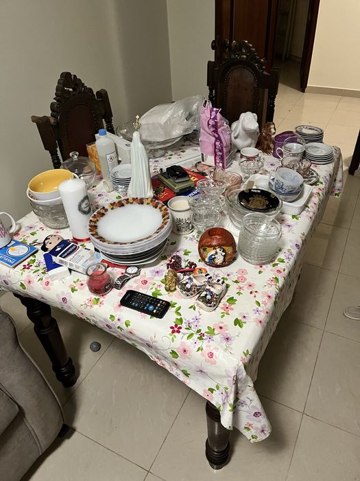 Mesa e cadeiras sala de jantar
