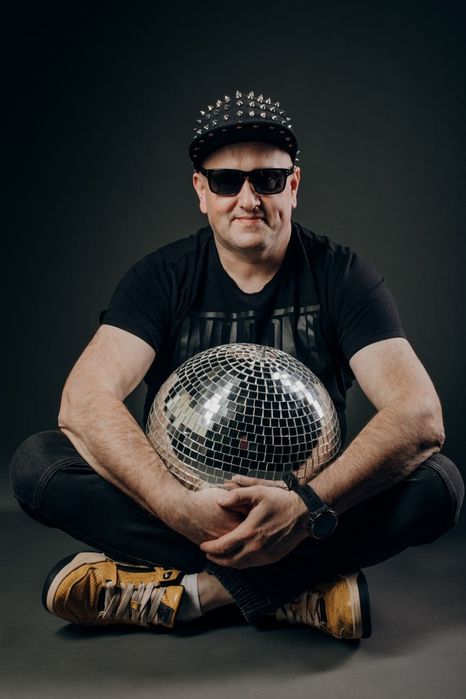 Ді джей ,випускний,весілля корпоратив DJ Vert'