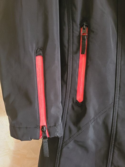 Спортивная куртка CECILIA CLASSICS  GERMANY утепленная M размер