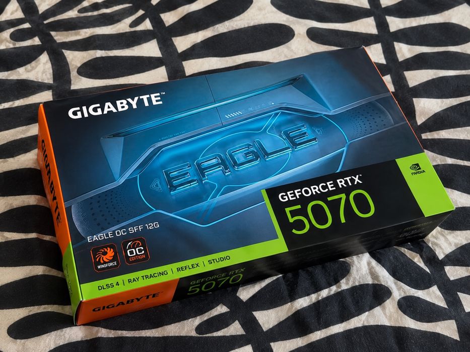 Placa de video da Gigabyte RTX 5070 Nova lacrada