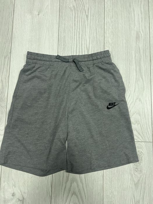 Оригінальні шорти найк