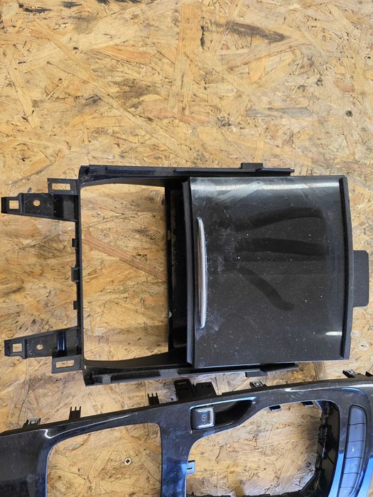 panel konsola dekor schowek Opel Insignia B 2 II  17 rok 1.6 cdti komplet